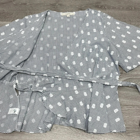 LOFT Blue White Striped Dot Flutter Sleeve Wrap Blouse LP - Picture 12 of 12